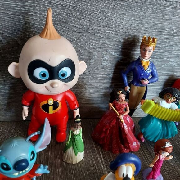 Random Toy Lot Disney Figures Assorted PVC Figures 25+ - Picture 4 of 5